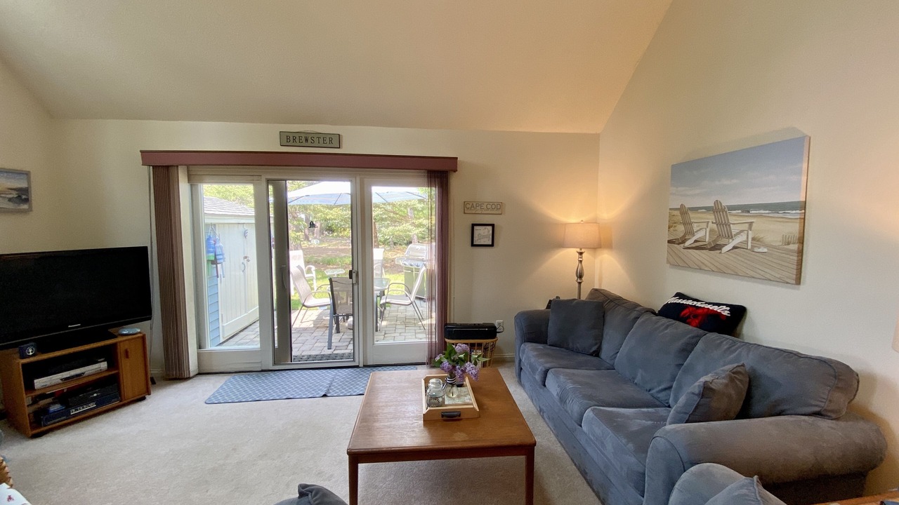Photo of Livingroom in Brewster