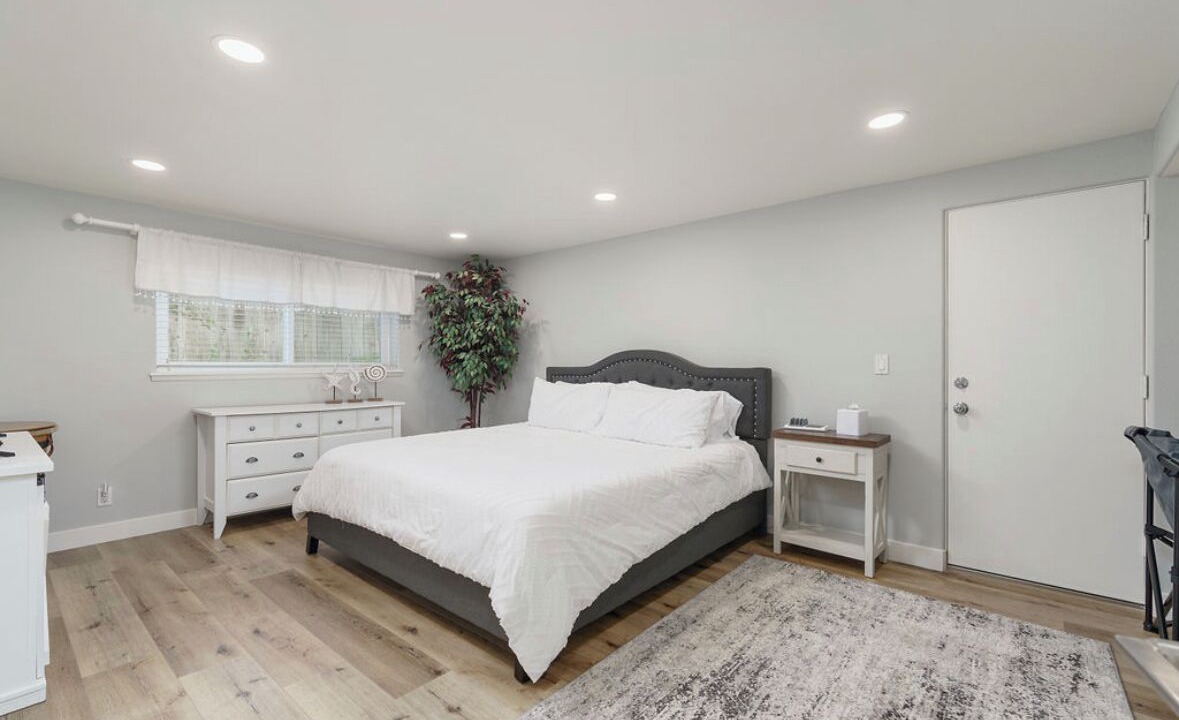 Photo of Bedroom in Silver Strand