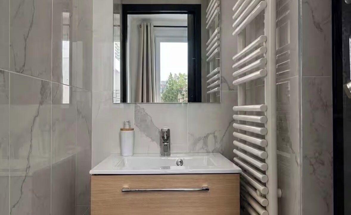 Photo of Bathroom in Notre-Dame-des-Champs