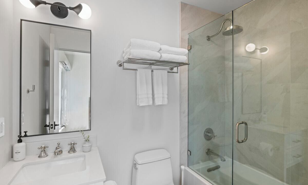 Photo of Bathroom in Laguna