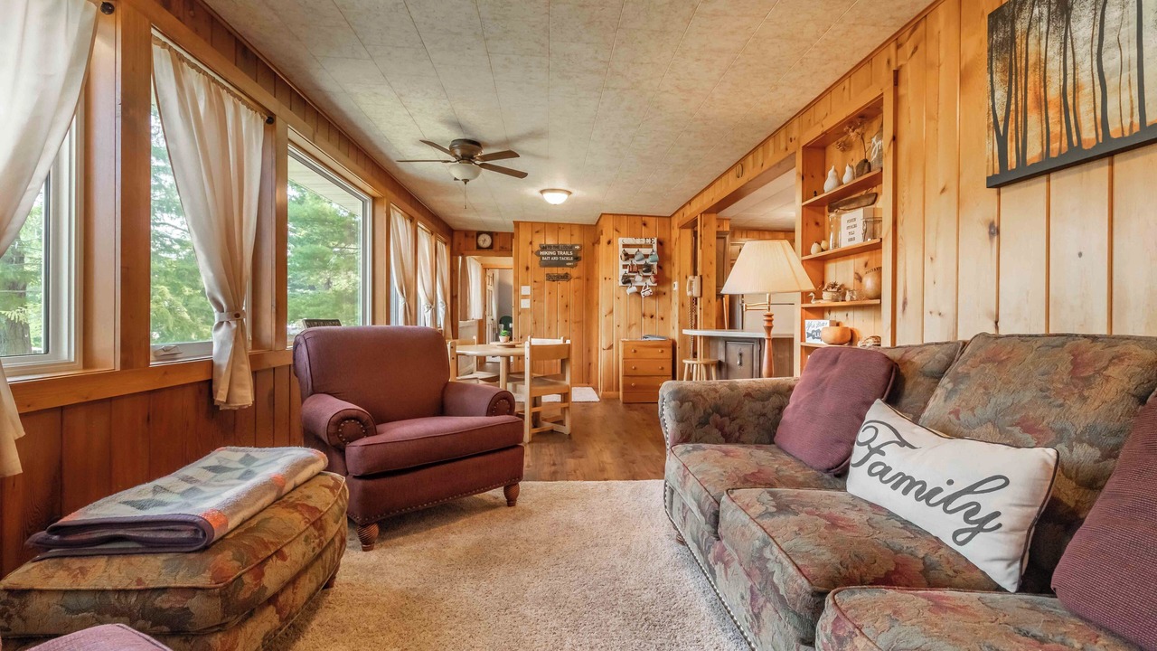 Photo of Livingroom in Friendship