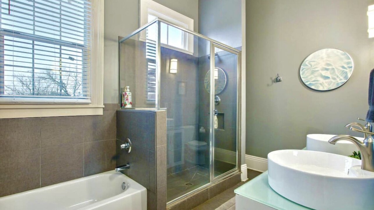 Photo of Bathroom in Mid-City