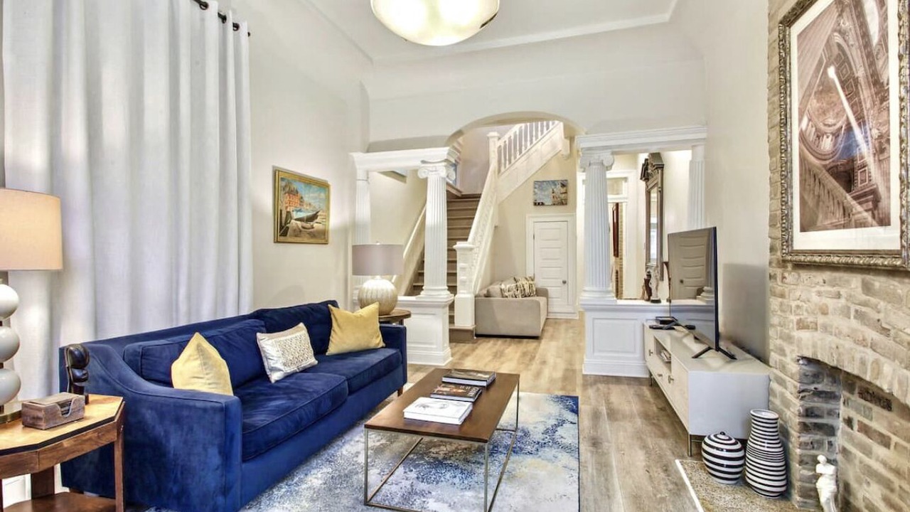 Photo of Livingroom in Mid-City