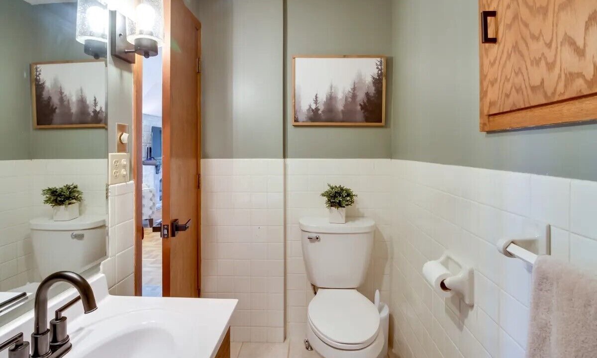 Photo of Bathroom in Crosslake