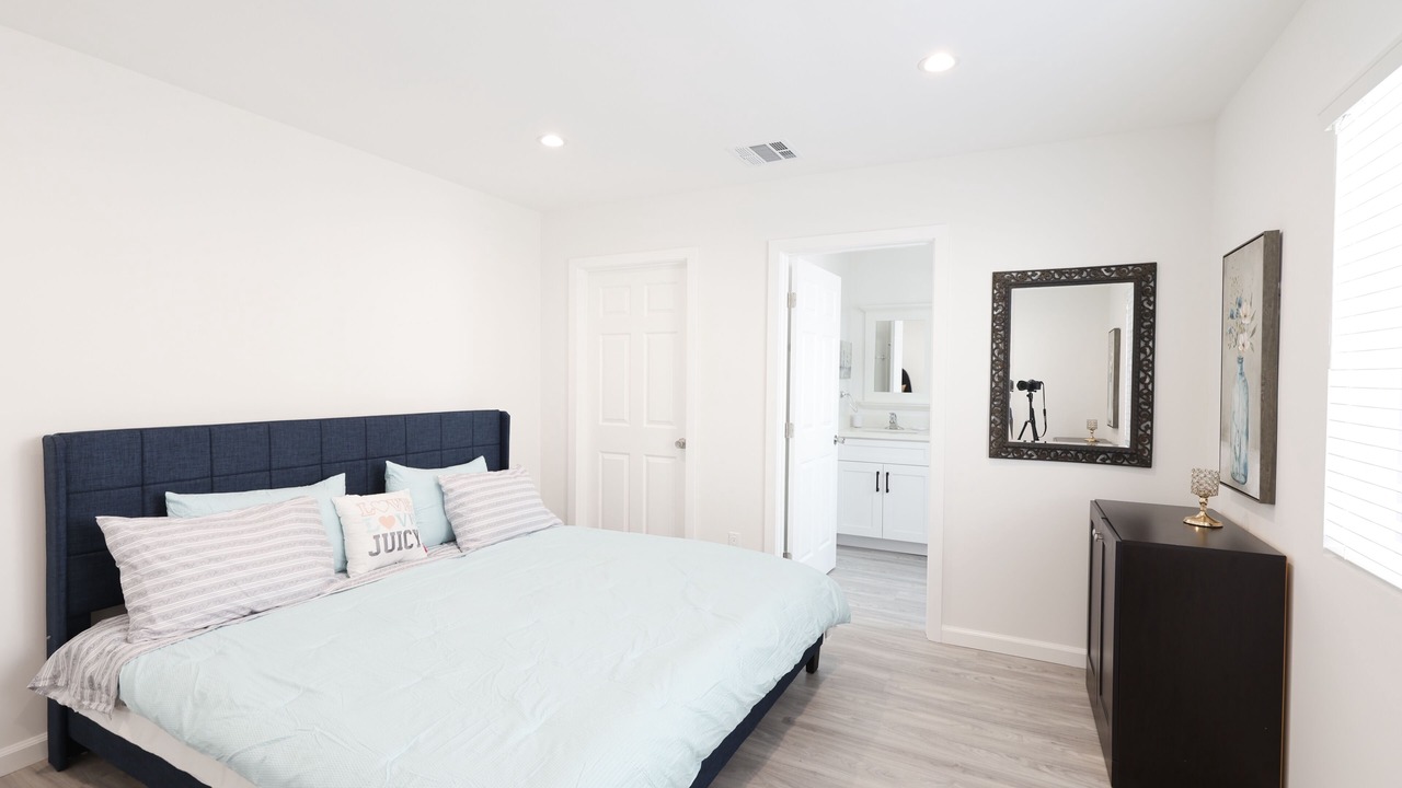 Photo of Bedroom in Northridge