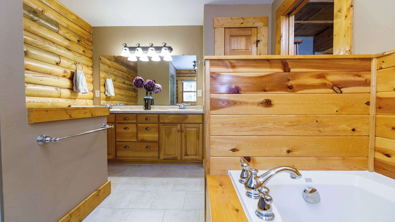 Photo of Bathroom in Waupaca