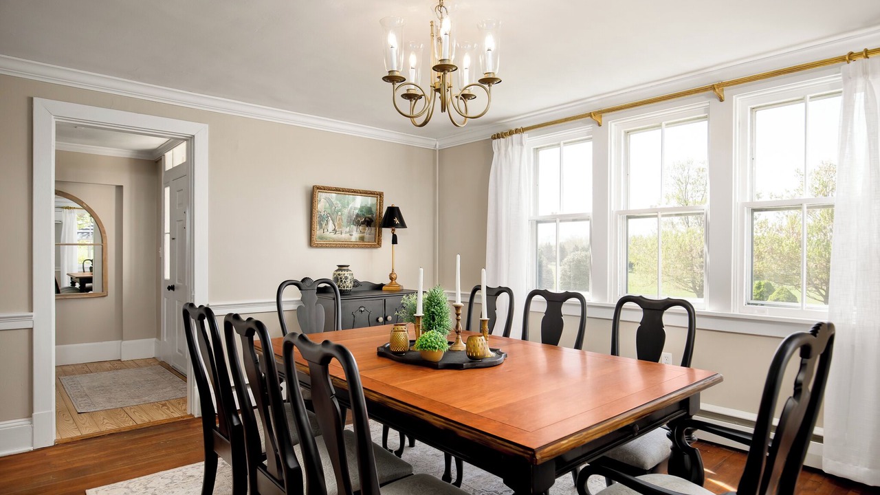 Photo of Livingroom in Purcellville