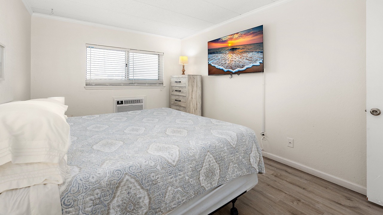 Photo of Bedroom in Caine Woods