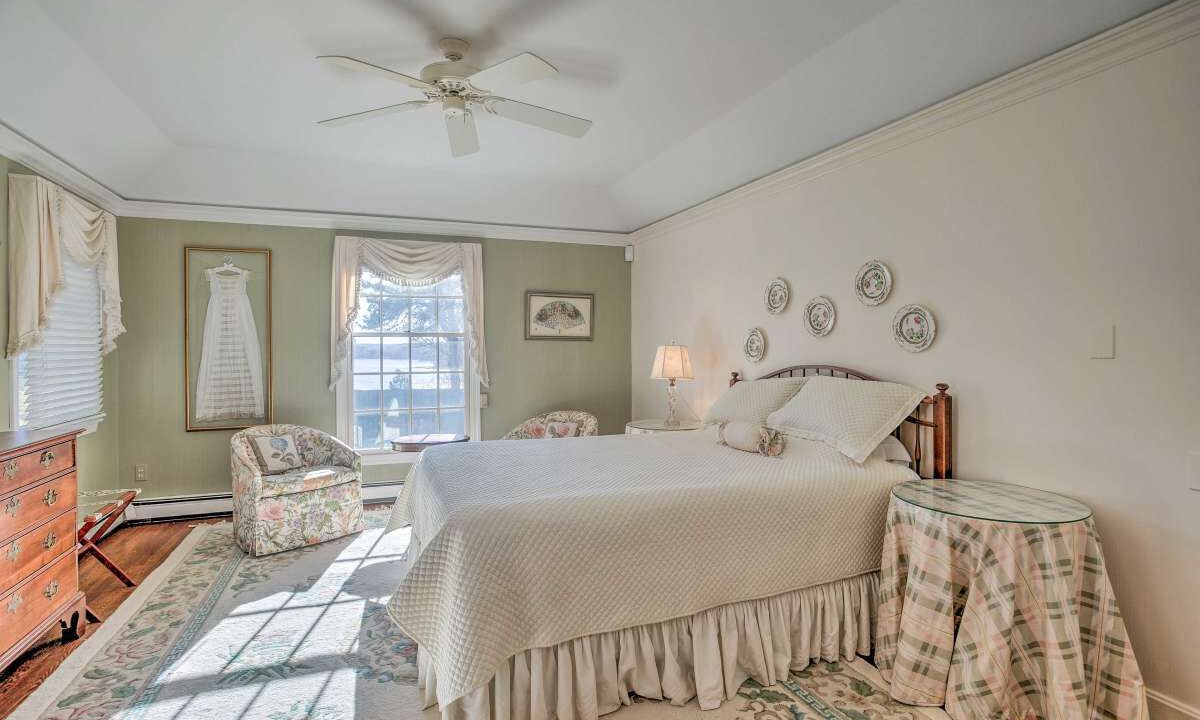 Photo of Bedroom in East Orleans