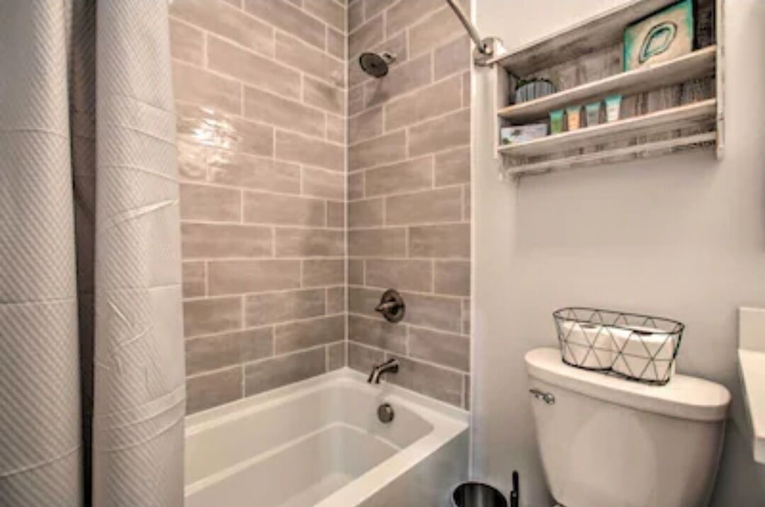 Photo of Bathroom in Shoreline Park
