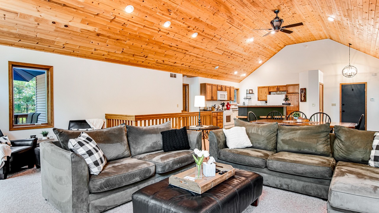 Photo of Livingroom in Nekoosa