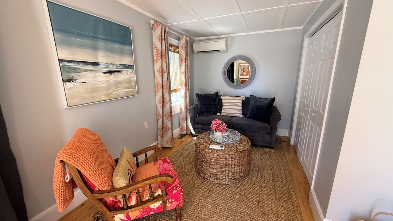 Photo of Livingroom in Dighton