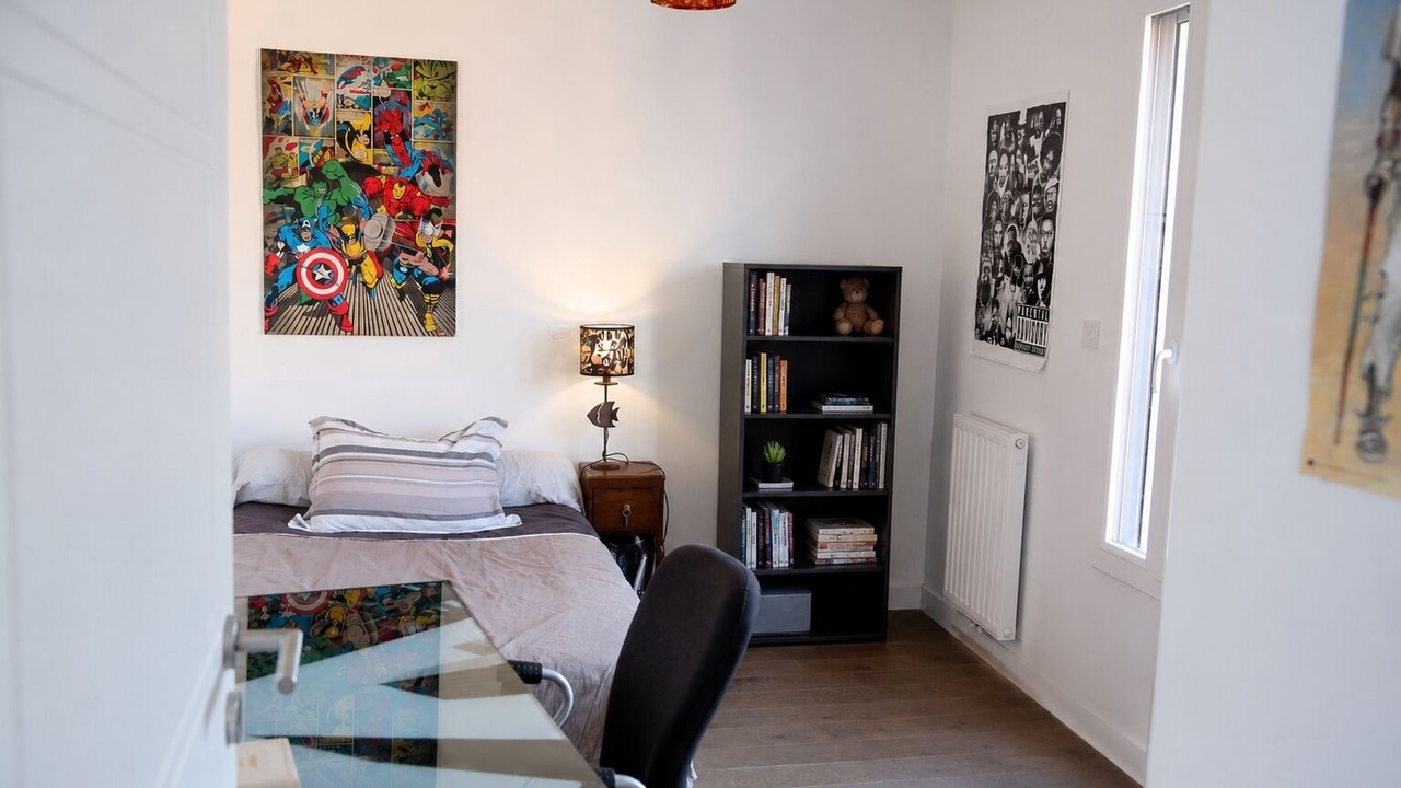 Photo of Bedroom in 19th Arrondissement