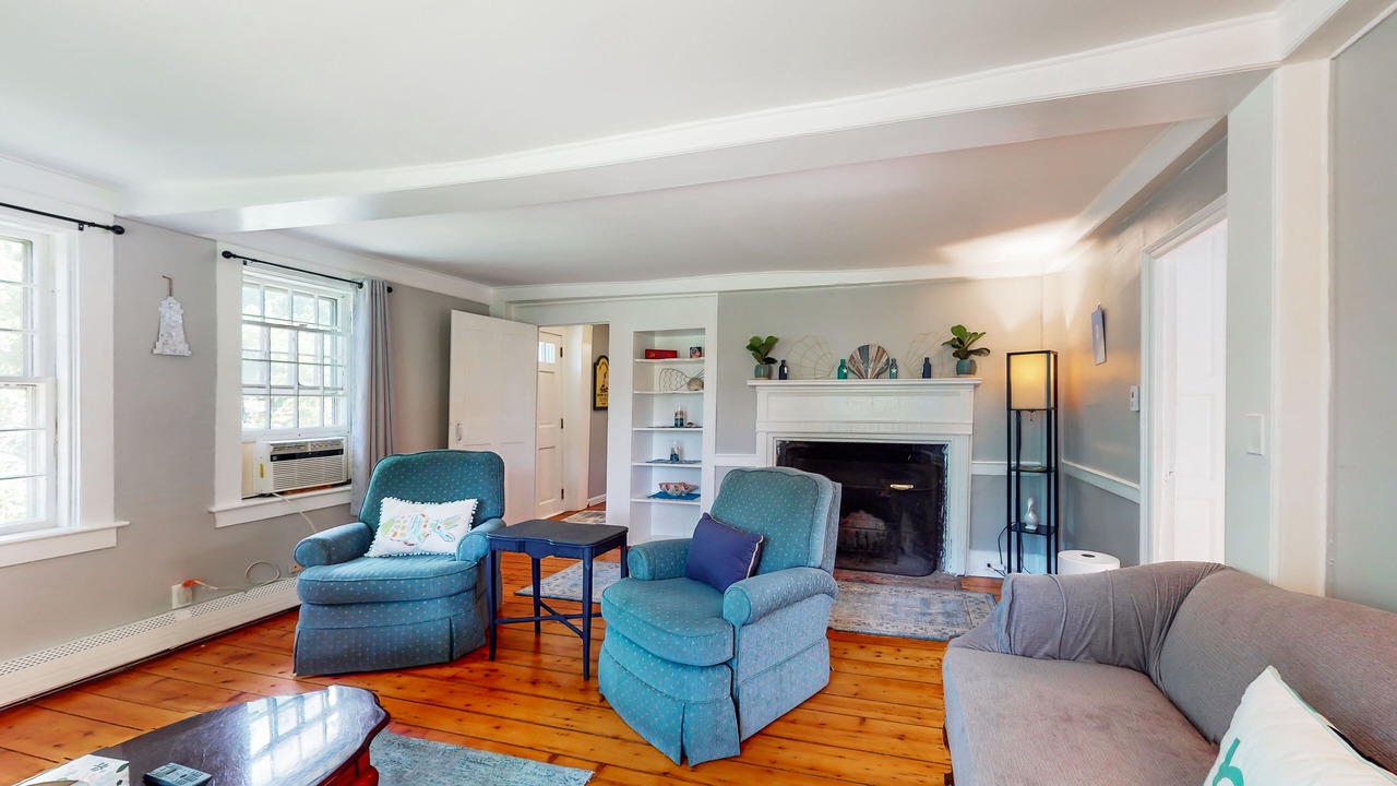 Photo of Livingroom in Sagamore Beach