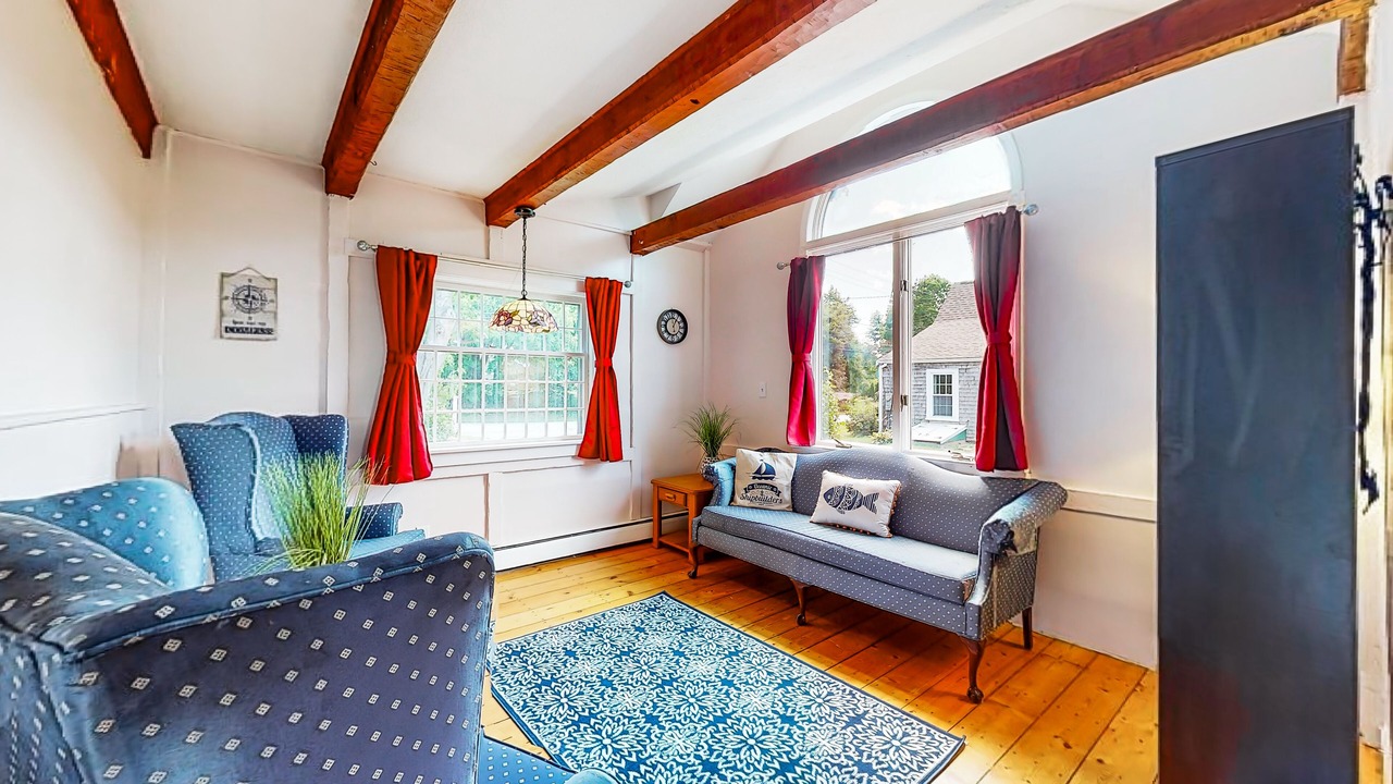 Photo of Livingroom in Sagamore Beach