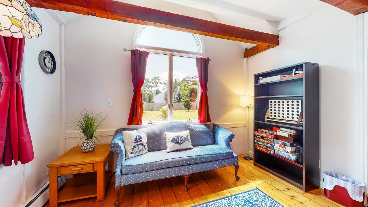 Photo of Livingroom in Sagamore Beach