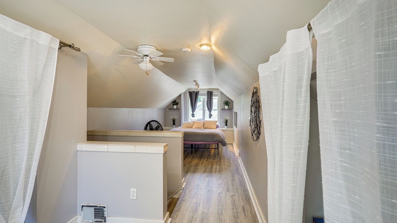 Photo of Bedroom in Golden Valley