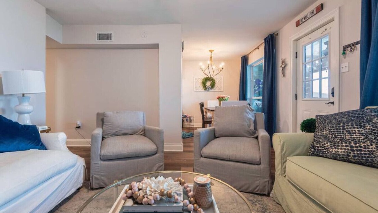 Photo of Livingroom in New Roads