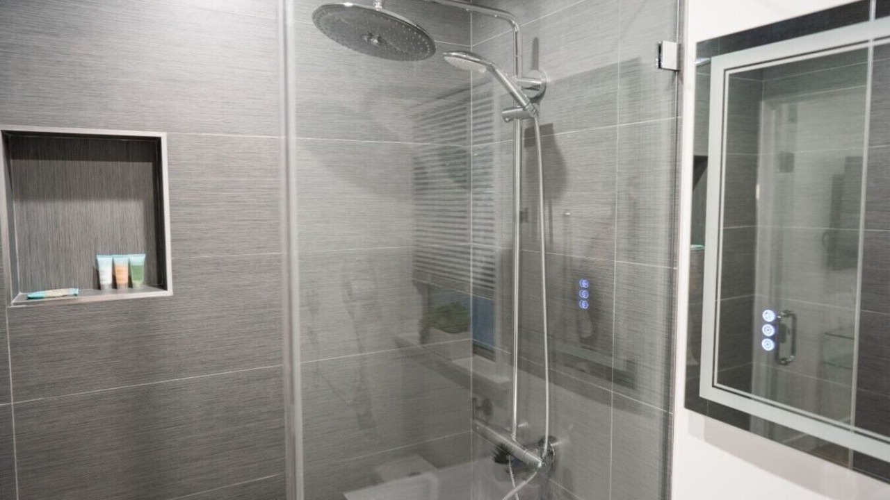 Photo of Bathroom in Toluca Lake