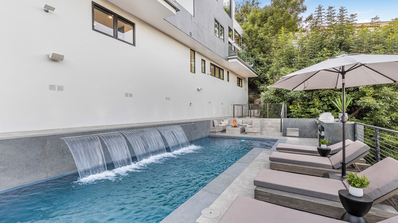 Photo of Outdoor in Hollywood Hills