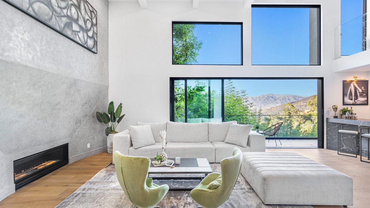 Photo of Livingroom in Hollywood Hills