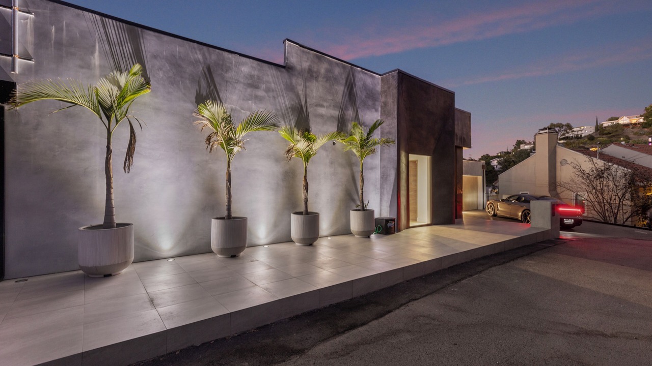 Photo of Outdoor in Hollywood Hills