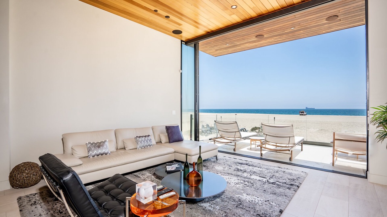 Photo of Livingroom in Seal Beach