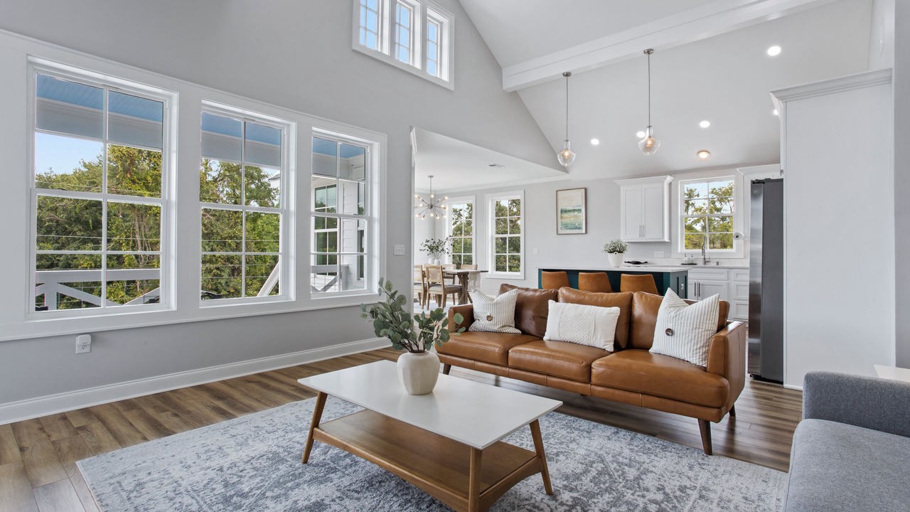 Photo of Livingroom in Henderson Point