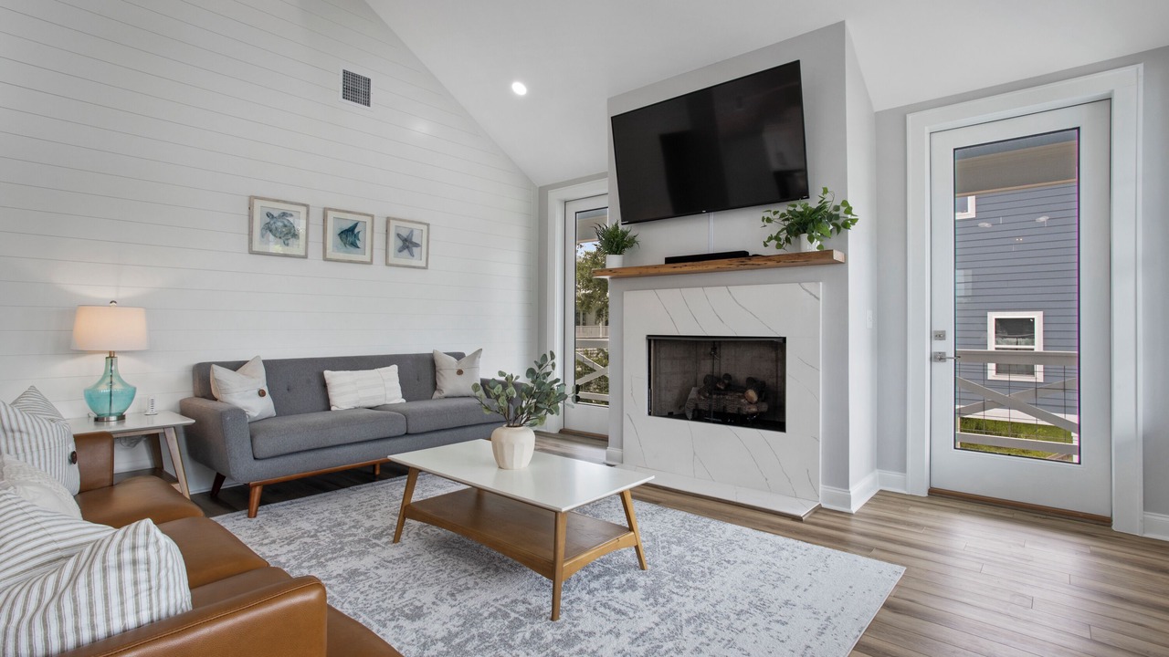 Photo of Livingroom in Henderson Point