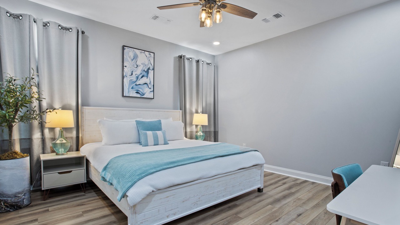 Photo of Bedroom in Henderson Point