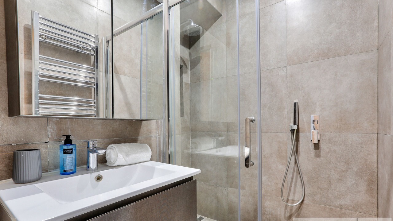 Photo of Bathroom in Enfants-Rouges