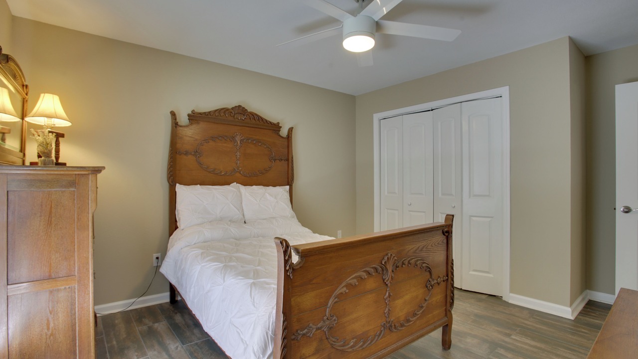Photo of Bedroom in Broadmoor