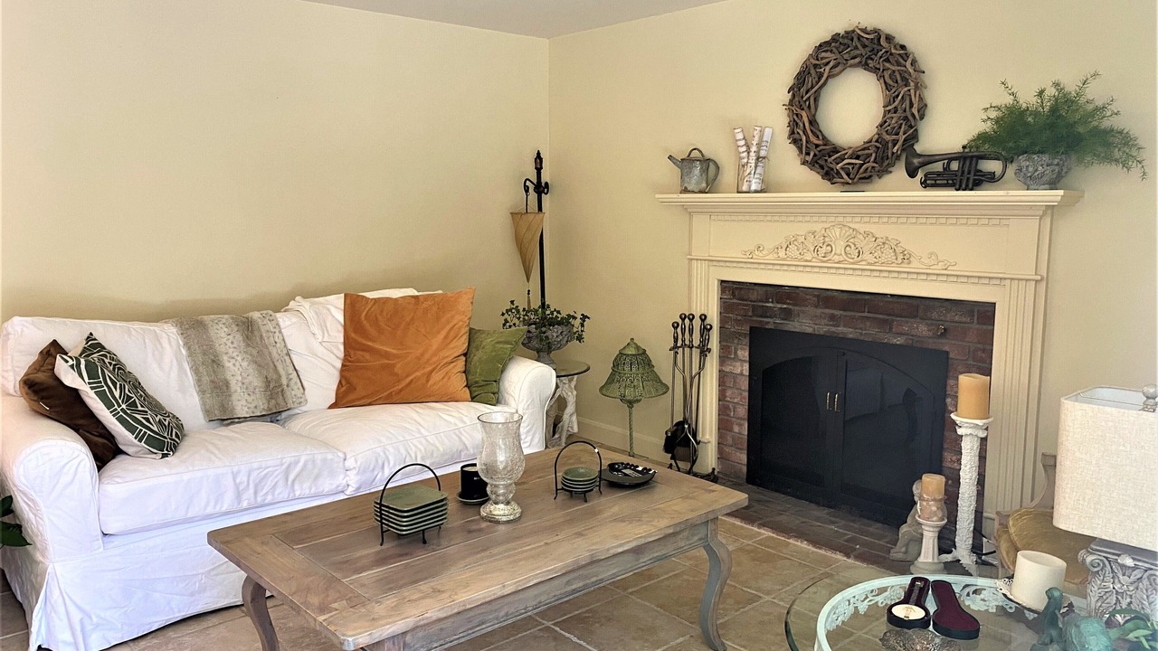 Photo of Livingroom in Centerville