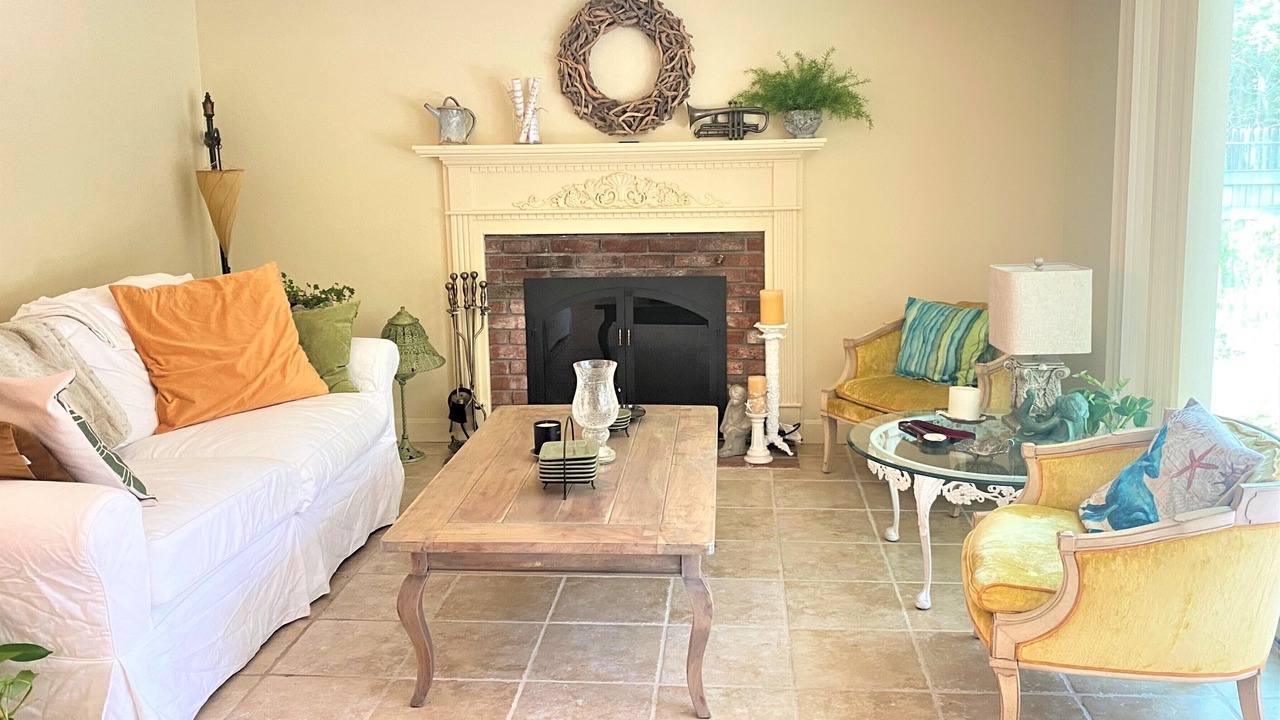 Photo of Livingroom in Centerville