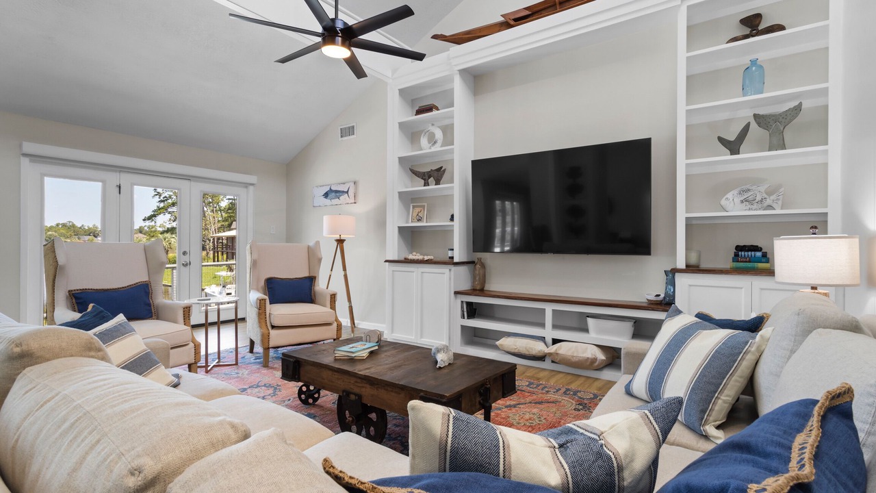 Photo of Livingroom in Ocean Springs