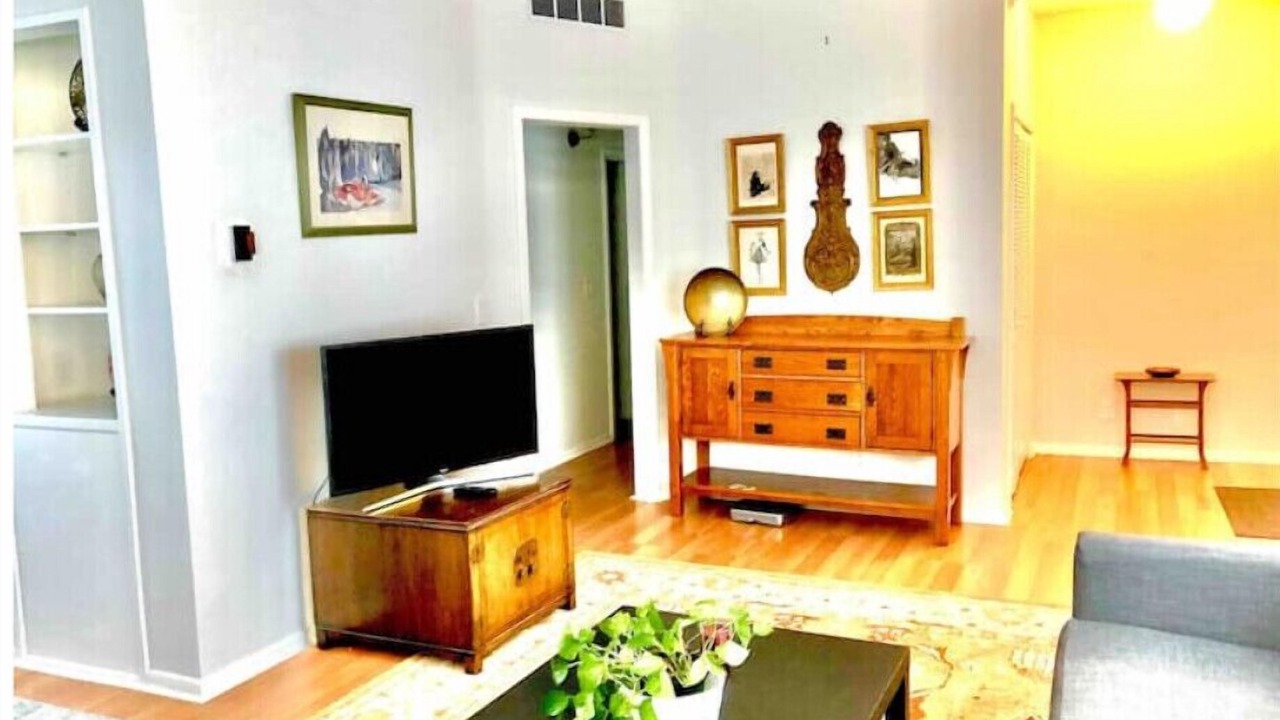 Photo of Livingroom in Keewaydin