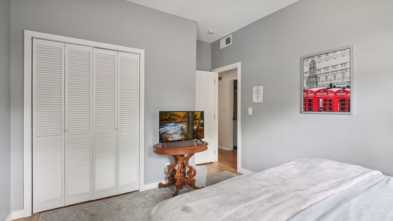 Photo of Bedroom in Keewaydin