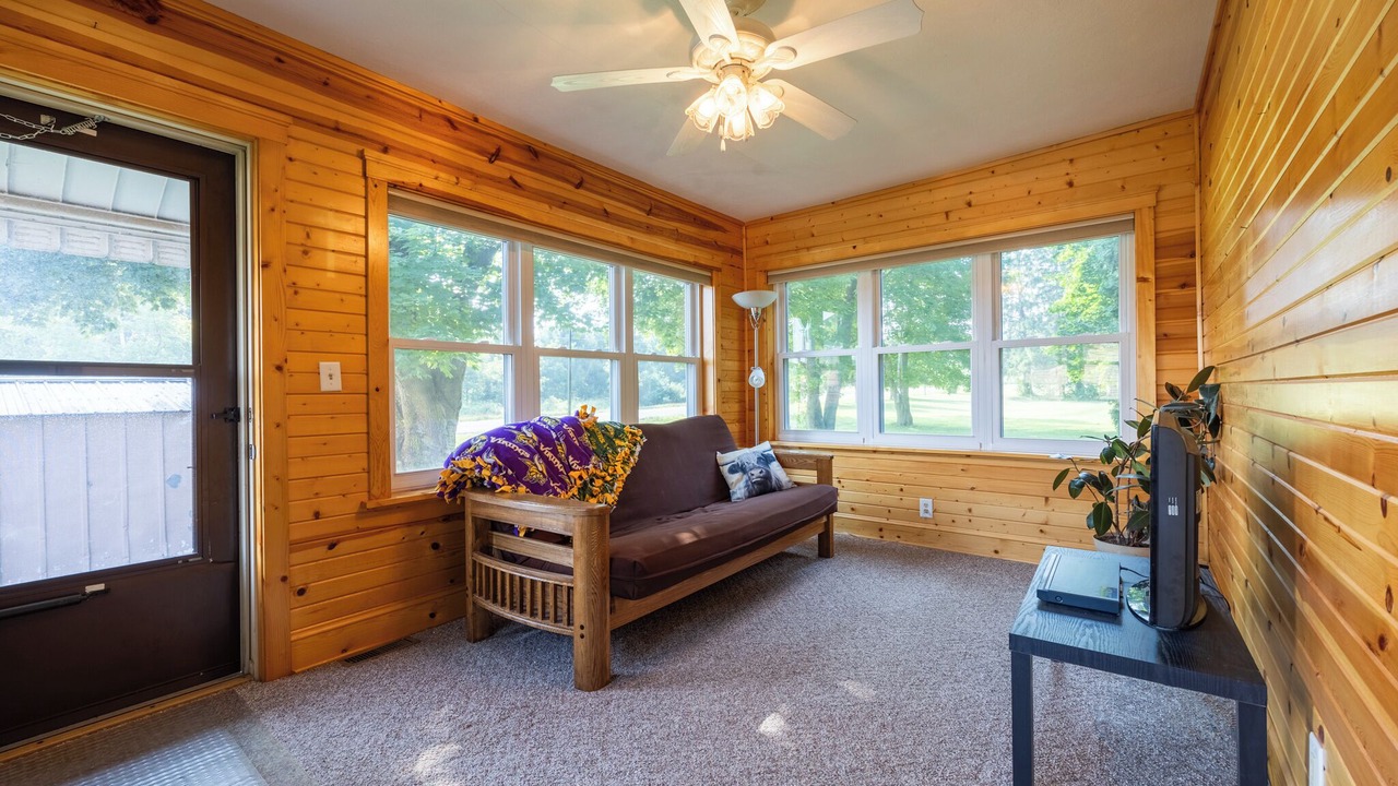 Photo of Livingroom in Chippewa Falls