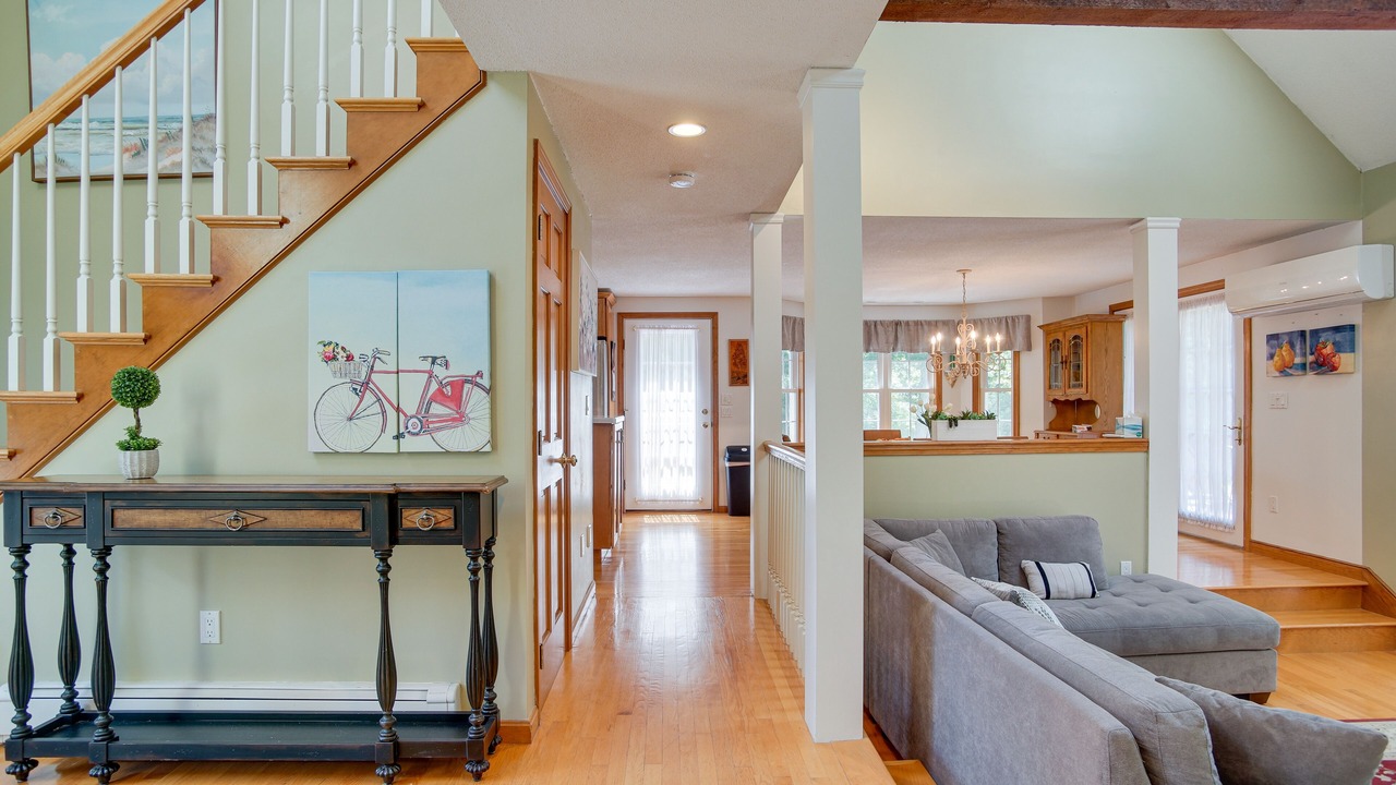 Photo of Livingroom in West Falmouth