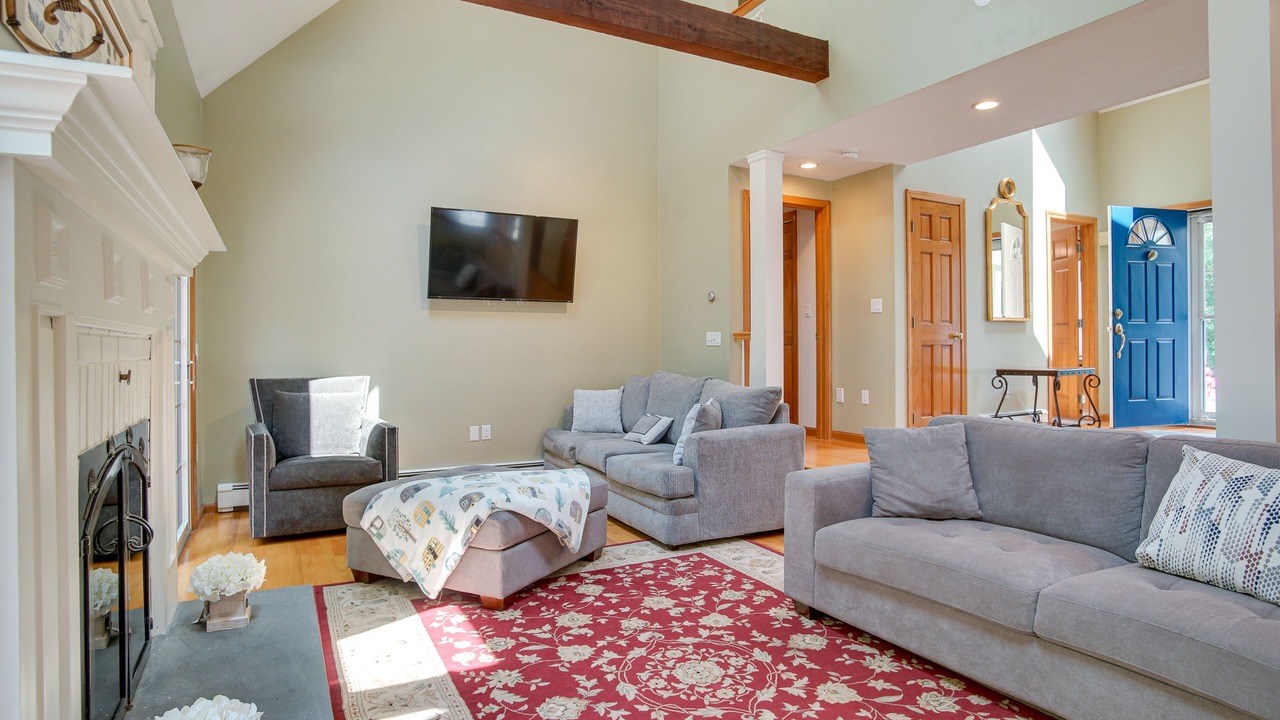 Photo of Livingroom in West Falmouth