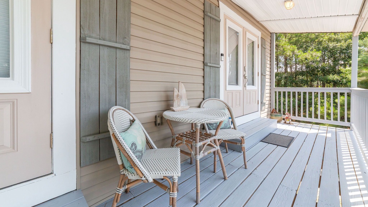 Photo of Patio Balcony in Shoreline Park