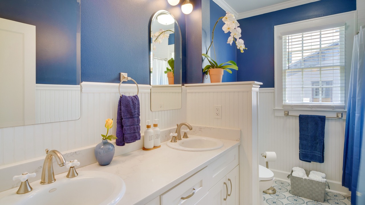 Photo of Bathroom in Highlands - Perkins