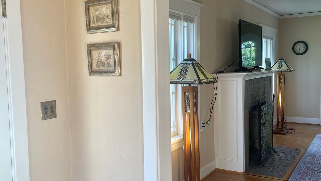 Photo of Livingroom in Pasadena