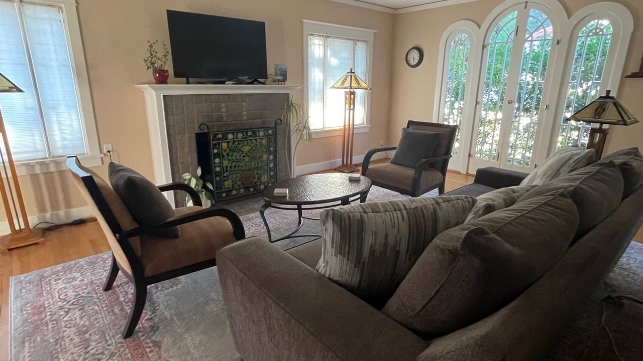 Photo of Livingroom in Pasadena