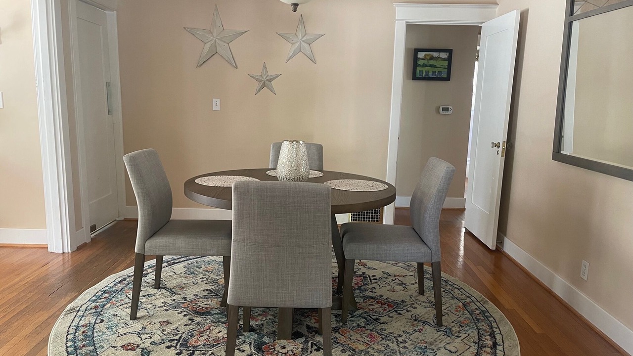 Photo of Bedroom in Pasadena
