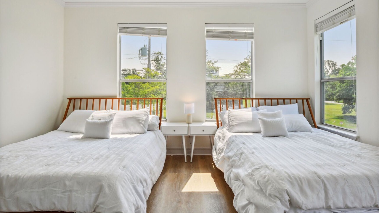 Photo of Bedroom in Henderson Point