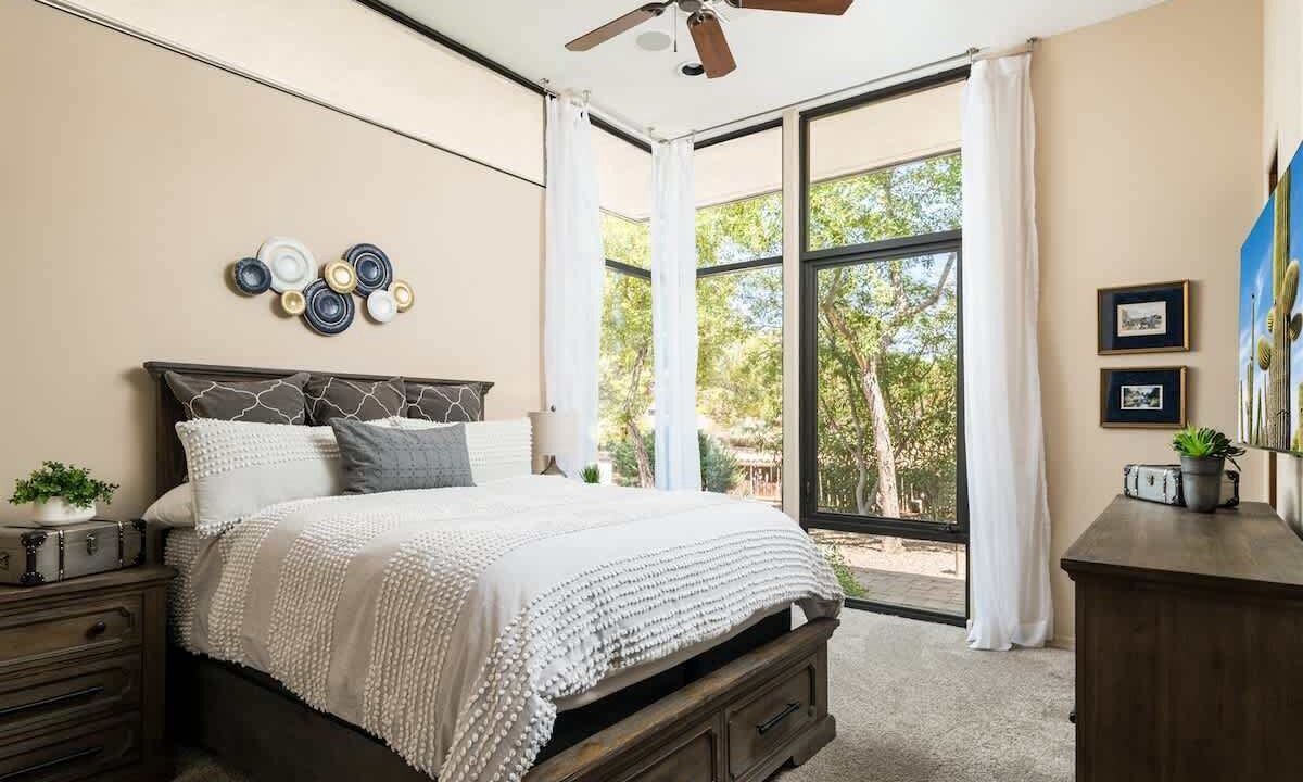 Photo of Bedroom in Central Scottsdale