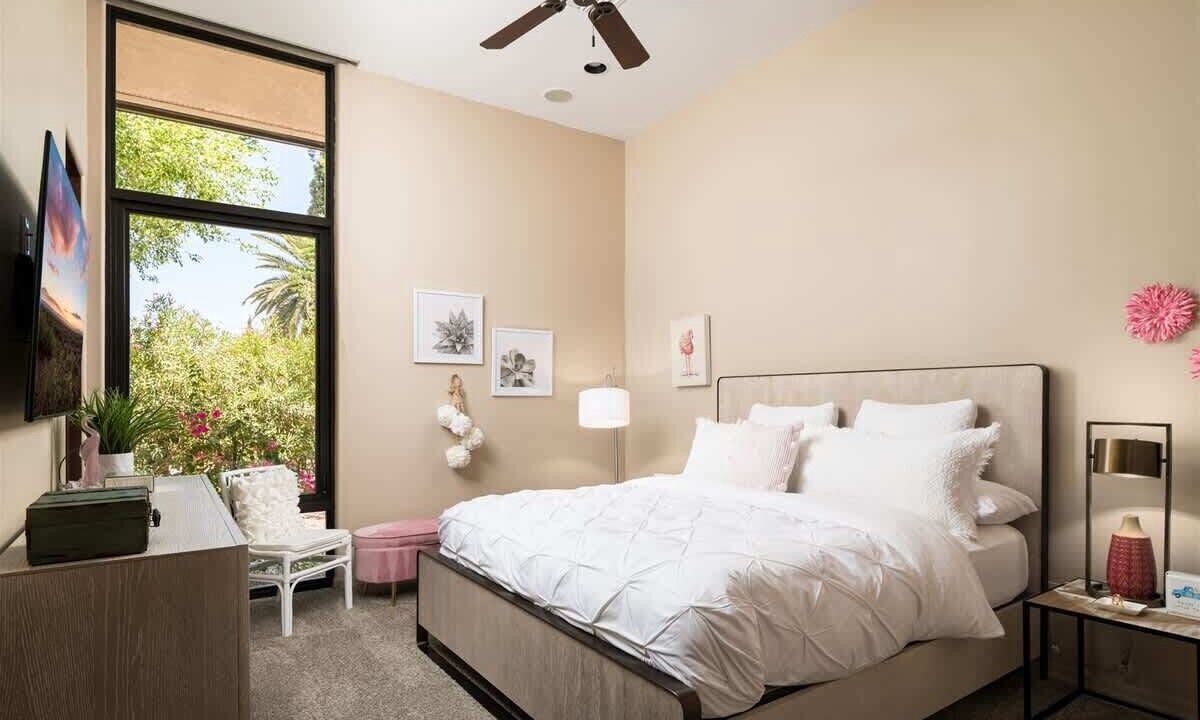 Photo of Bedroom in Central Scottsdale