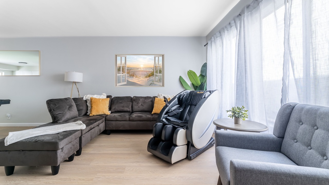 Photo of Livingroom in Alamitos Beach