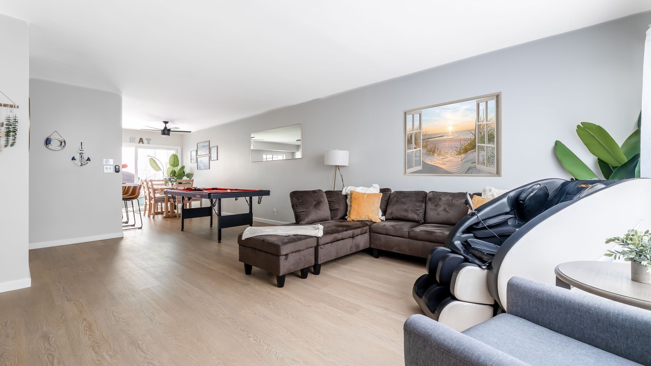 Photo of Bedroom in Alamitos Beach
